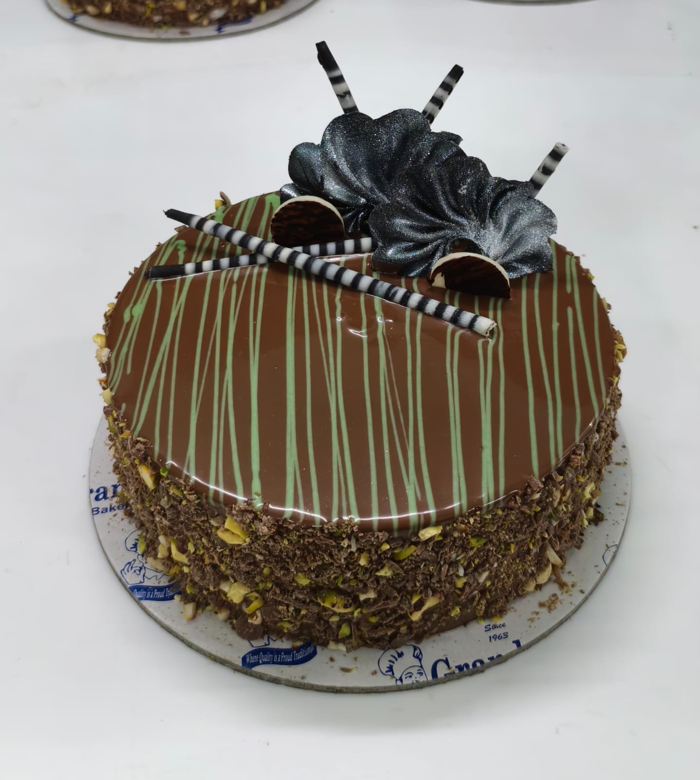 Mint Chocolate Glazed Cake